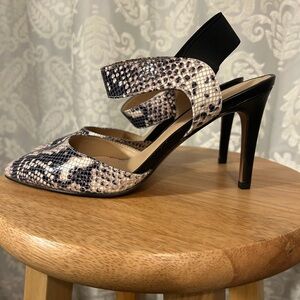 Franco Sarto Leather Embossed Snakeskin Heels NEW Size 9